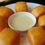 沙县黄金小馒头(揚げ饅頭)4個（友誼食府 立川店）