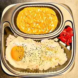 蕎麦屋の和風カレーライス/目玉焼き（蔵前堂）