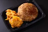 ハンバーグ ・ 唐揚げ 2種( ハンバーグ 200g/ 唐揚げ 2個) 単品（肉と米ハジメ 蒲田）