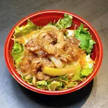 カルビ丼（三ツ輪屋総本店）