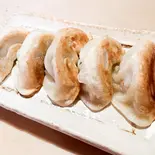 焼餃子(5個)（大衆酒場＆食堂888 ハチミツ）