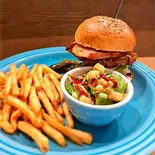 BLTバーガー(ポテト・ピクルス付き)（SAUCE UP BUGER）