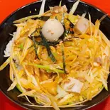 【当店人気No.3！】 辛ネギチャ丼（横浜家系ラーメン赤家 篠崎駅前店）