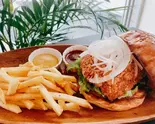 フィッシュバーガー(MARINA RESTAURANT TRIM)