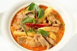 (63)牛肉のレッドカレー(単品)（サームロット）