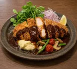 但馬鶏のカツレツ〜自家製デミグラス(黄昏れソーヴィニヨン)