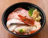 炙り海鮮六種丼（すし魚銀 JR千葉駅前店）