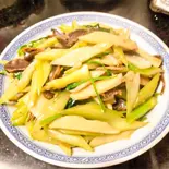 西芹炒螺片 (セロリと螺旋の炒め物)（中国料理 壺家大排档）