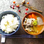 バターコーン豚汁+ご飯セット（佐藤とん汁店 本店）
