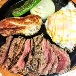 ワイルド肉盛りプレート（肉バル ヒッキーズ）
