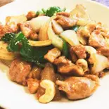 鶏肉のカシューナッツ炒め（壱徹らーめん立川柴崎町店）
