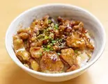 牛ホルモン丼 スタミナニンニク味（元祖かしら丼専門店 かしら丼とホルモン丼の金太）
