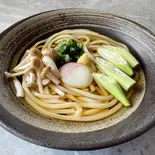 ねばねばかけ讃岐うどん(温)/Warm sticky udon noodles（讃岐うどん 山田家 東京錦糸町店 SANUKIUDON YAMADAYA TŌKYŌKINSITYŌTEN）