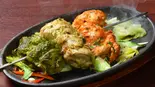 タンドリーチキン3種盛り/Tandoori chicken trio platter（バンゲラズスパイス ビストロ＆カフェ 東京駅店）