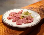 合鴨の鉄板あぶり焼き（鉄板焼きバル ぼんのてい）