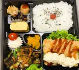 チキン南蛮＆なす味噌弁当（おふくろの味 幡ヶ谷小町食堂）