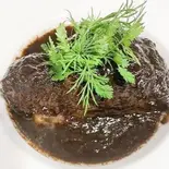 牛ホホ肉の赤ワイン煮込み(チーズビストロ カザーロ)