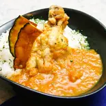 やわらかチキンカレー(ハーフ)(本まぐろ中とろ切り落としと次の肉料理 マキバスタイル 芝浦店)