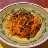 イタリアントマトとベーコンのアマトリチャーナスパゲッティ（タベルナパパ）