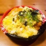 旨い卵ロースカツ丼(カジュアル食堂 レスト アドル)