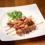 羊肉小串/串焼きラムのズーラン風味(4本)(天山見・西北本場料理店・刀削麺(HalalaFood))