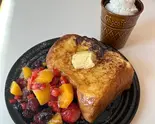 フルーツフレンチトースト（たいむとりっぷ アテネ・フランセ店）