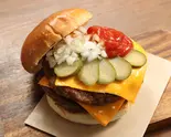 F-1164】ダブルチーズバーガーDouble cheese burger（ハンバーグ＆バーガー TERU 博多駅前通り店）