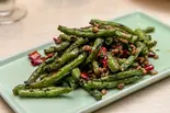 インゲン豆の炒め・干煸四季豆(小尾羊 薬膳しゃぶしゃぶ 巣鴨店)