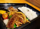 牛サガリのスタミナ弁当(地鶏食堂じん.日赤通り)