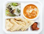 C. Bento (カレーチーズナン弁当)（BASキッチン）