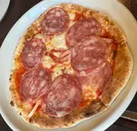 極旨イタリアンサラミピザ（本格イタリアン TRATTORIA AL MOMENTO）