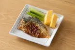 サバの塩焼き Salt Grilled Mackerel（【十八穀米＆美食美人】どんぶりde健康ごはん 幡ヶ谷店）