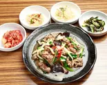 プルコギ丼(韓国家庭料理豚ブザ 赤羽店)