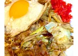 焼きそば 豚玉（鉄板焼こんちゃん）