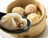 肉汁あふれる小籠包(3個)（餃子の王様 龍吟）