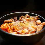 黒毛和牛カルビ丼（焼肉らっぱ屋）