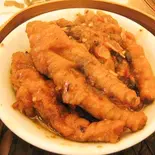 鶏の足の黒豆ソース蒸し(鼓汁蒸鳳爪)(広東料理 港味)