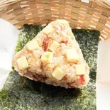 △おかかチーズ Bonito Flakes and Cheese（魚屋のおむすび丸徳）