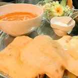 バターチキン炭火焼チーズナン ButterChickenCurry w/CheeseNan（ローカル渋谷店 LOCAL SHIBUYA）