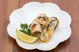 地鶏の梅しそチーズ磯辺揚げ（みにとまと）