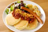 チリビーンズのパンケーキ(サラダ+スープ付) Chili Beans Pancake (Comes with Salad ＆ Soup)（gram 大須店）
