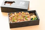 ガツンとした旨さ！  スタミナガーリックカルビ弁当 お肉 2.0倍（牛角 福岡キャナルシティ前店）