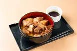 とろとろ煮豚丼(松-角煮300g)（カフェ＆ゲームバーことぶき）