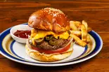 ハラペーニョチーズバーガー＆ポテトフライ JALAPENO CHEESE BURGER＆FRENCH FRIES（Dining Bar JAM）