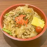 豚焼肉丼(玉子焼きのせ)（キッチン まごころ(副菜が変更する場合があり)）