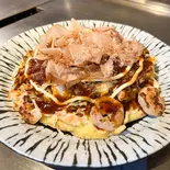 米粉お好み焼き:MIX玉(豚、いか、えび)(ABENO HUB)