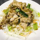 豚肉の生姜焼き、サラダ添え（点心楼 台北）