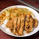 【当店人気No.3】パイコウ丼(中華料理 食為天)