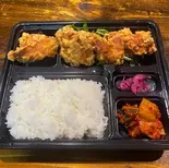 唐揚げ弁当(弁当と丼の深夜食堂 寺田町店)