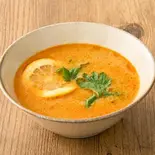 トムヤムテイストスープ Tom Yam Taste Soup（旨味！牛飯カオマンガイ KHAO MAN GOOD 糀谷）